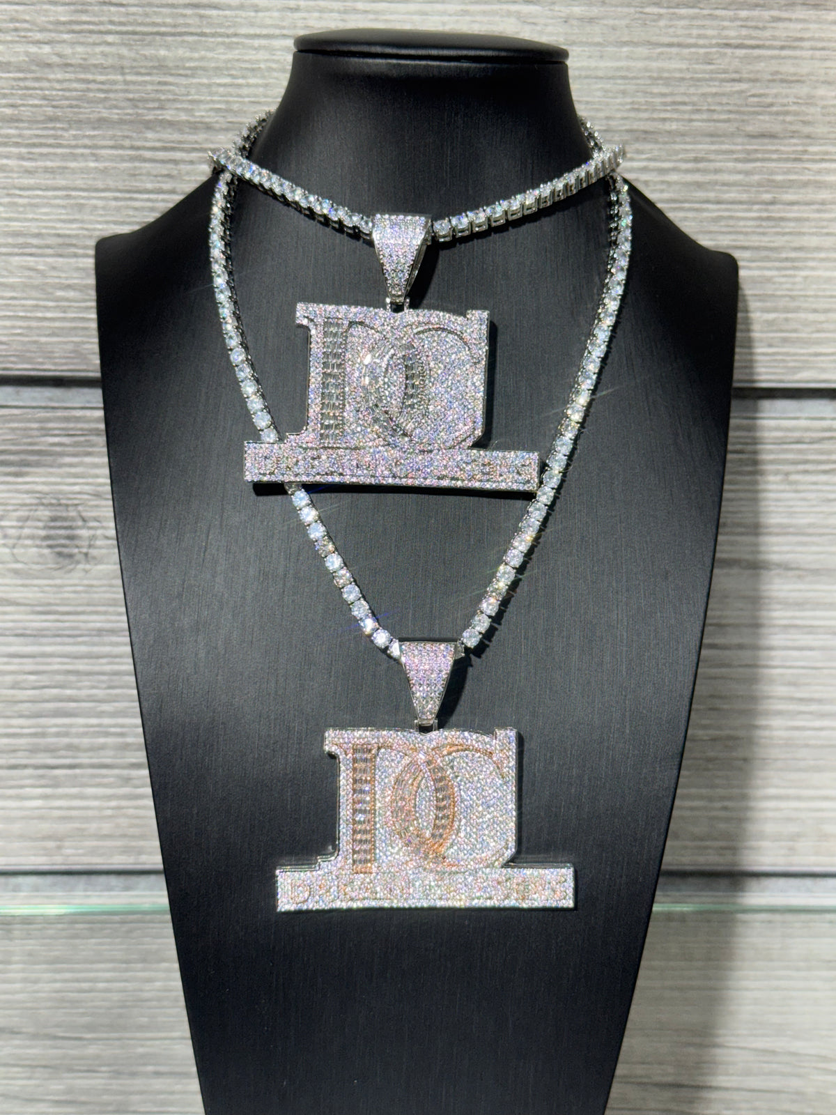 DREAM CHASER Pendant